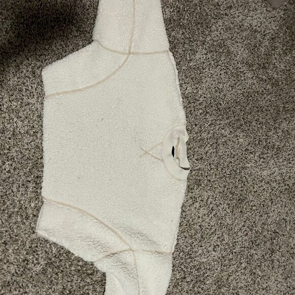 Urban outfitters out from under sweater - Picture 2 of 2